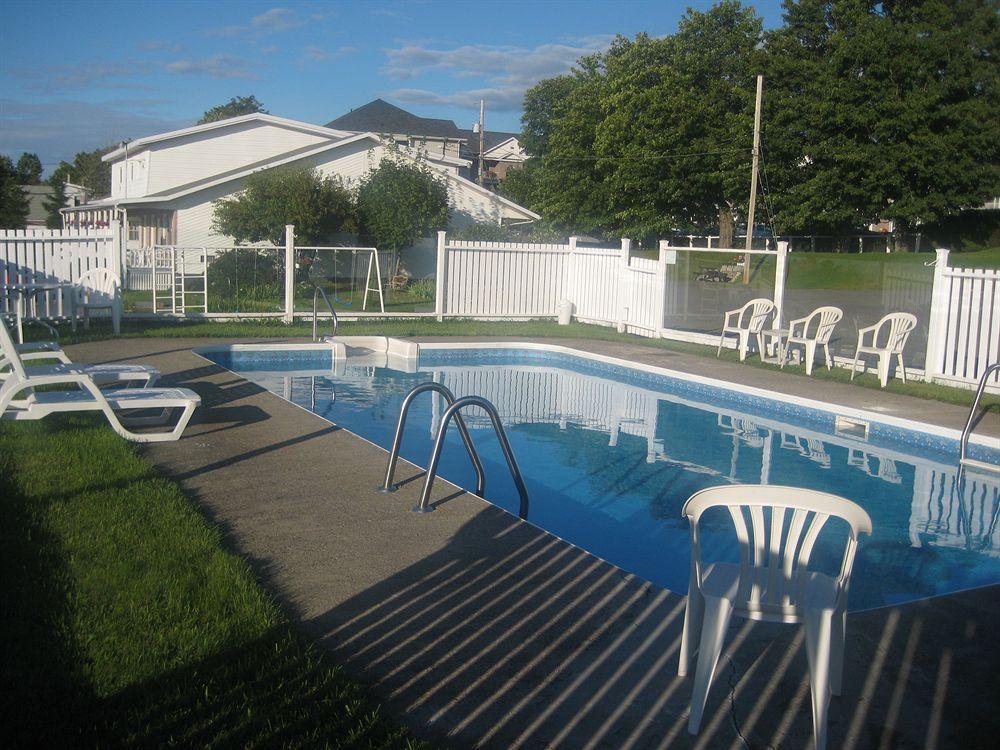 Motel Au Vieux Piloteux Rivière-du-Loup Zewnętrze zdjęcie