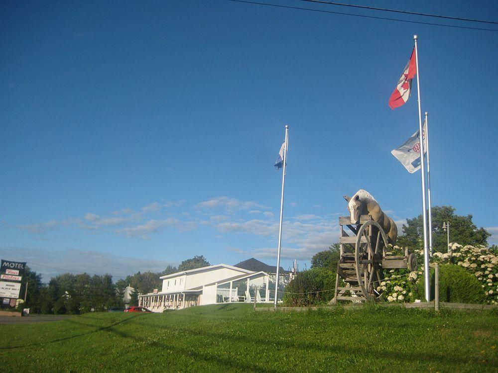 Motel Au Vieux Piloteux Rivière-du-Loup Zewnętrze zdjęcie
