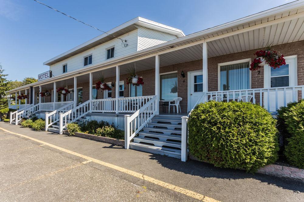 Motel Au Vieux Piloteux Rivière-du-Loup Zewnętrze zdjęcie